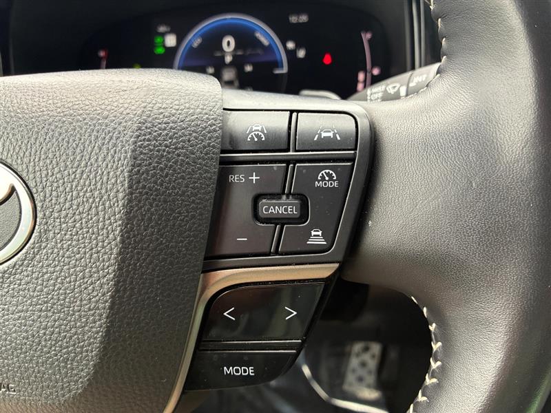 2025 Toyota Camry SE - Photo 20