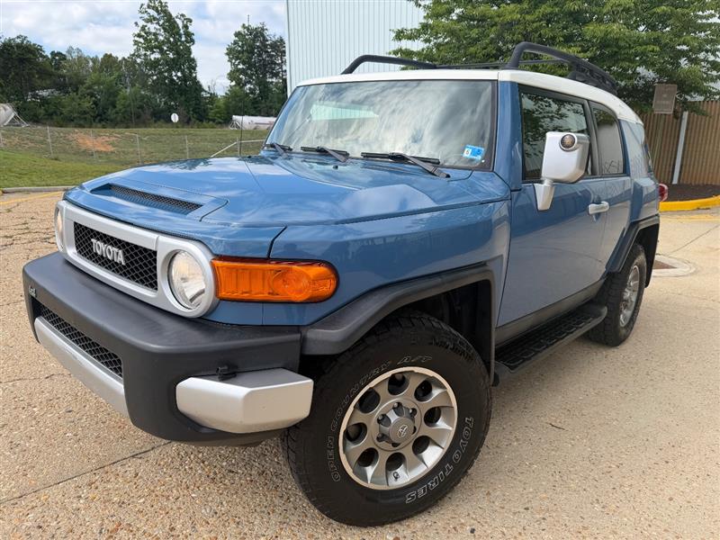 2013 Toyota FJ Cruiser 4x4's photo