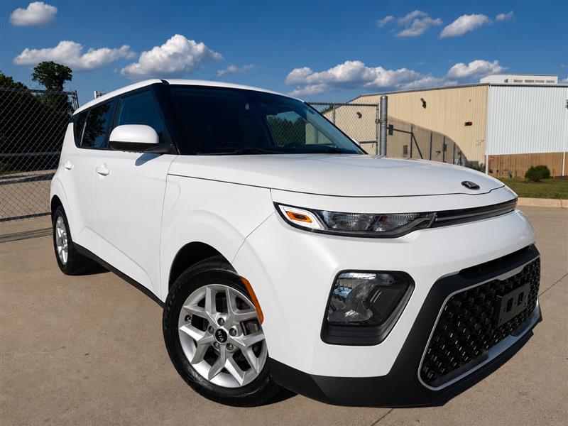 2021 Kia Soul 2.0L S IVT's photo