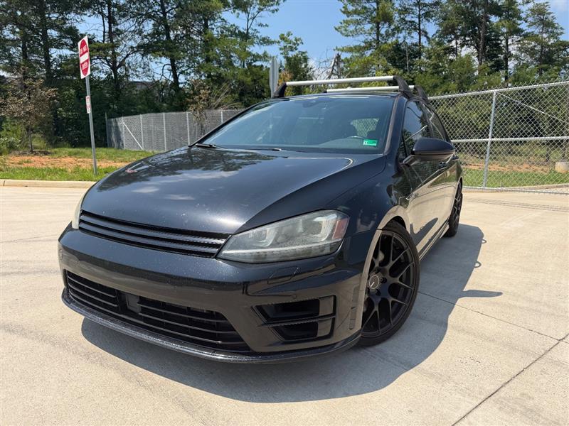 2017 Volkswagen Golf R R w/DCC & Navigation 4-door's photo