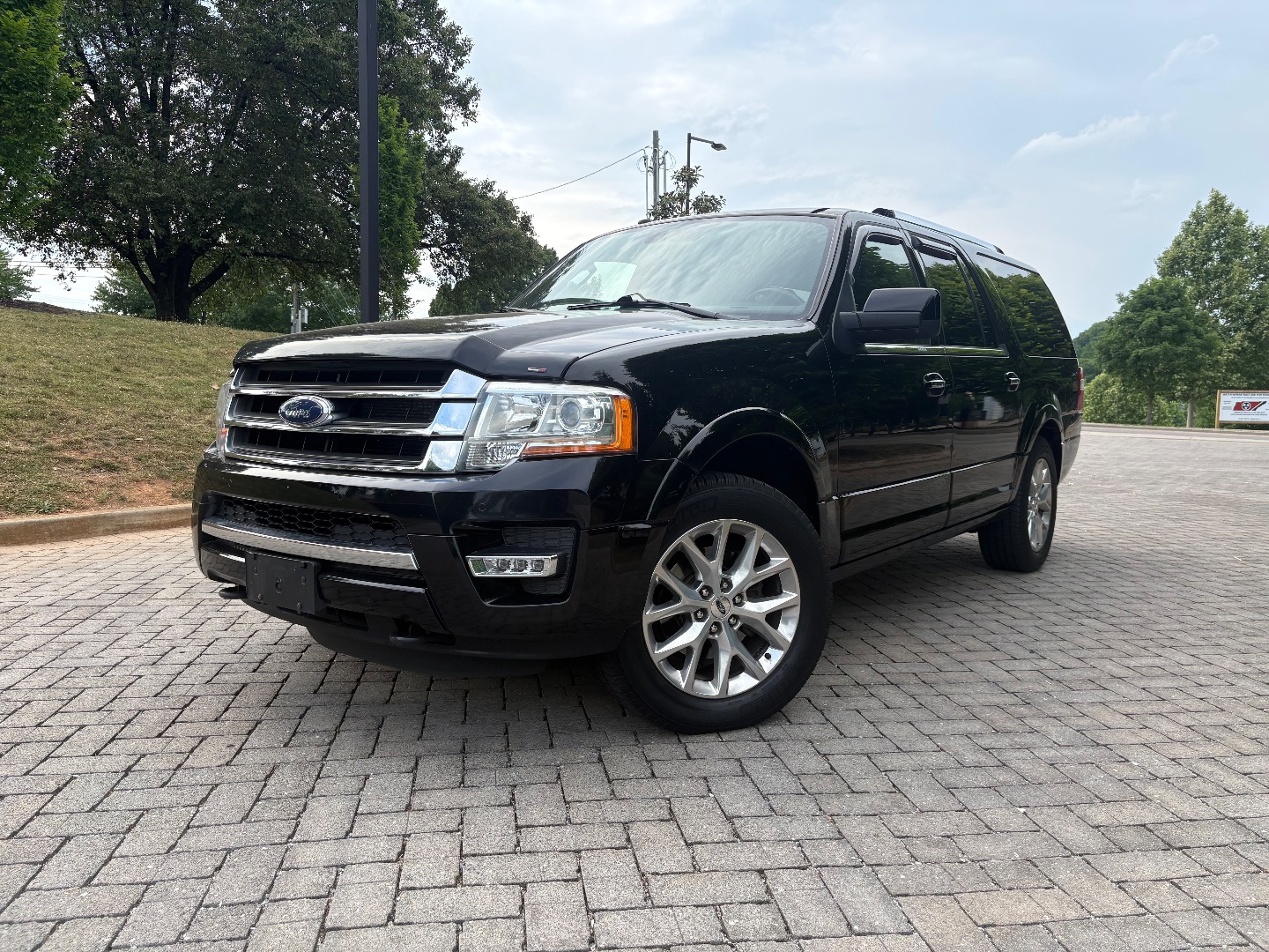 2017 Ford Expedition Limited 4x4 EL's photo