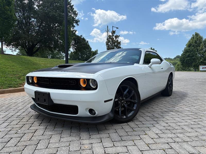 White 2019 Dodge Challenger Coupe Rear-Wheel Drive