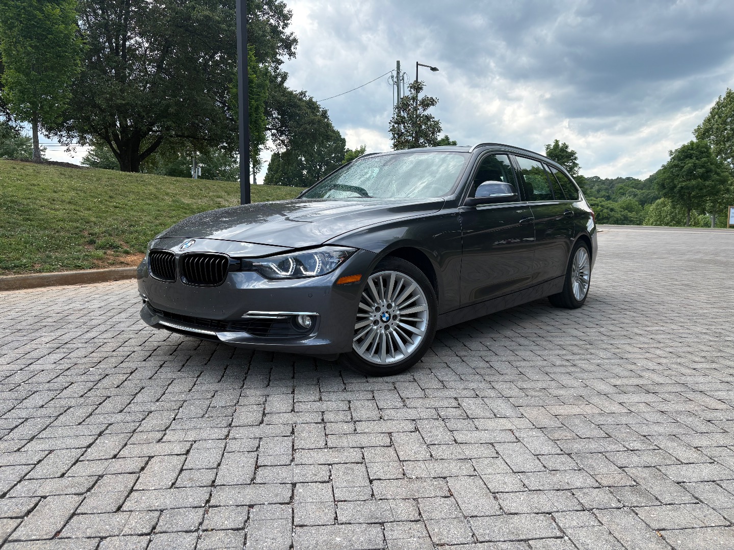 2014 BMW 3 Series 328i xDrive Sports Wagon's photo