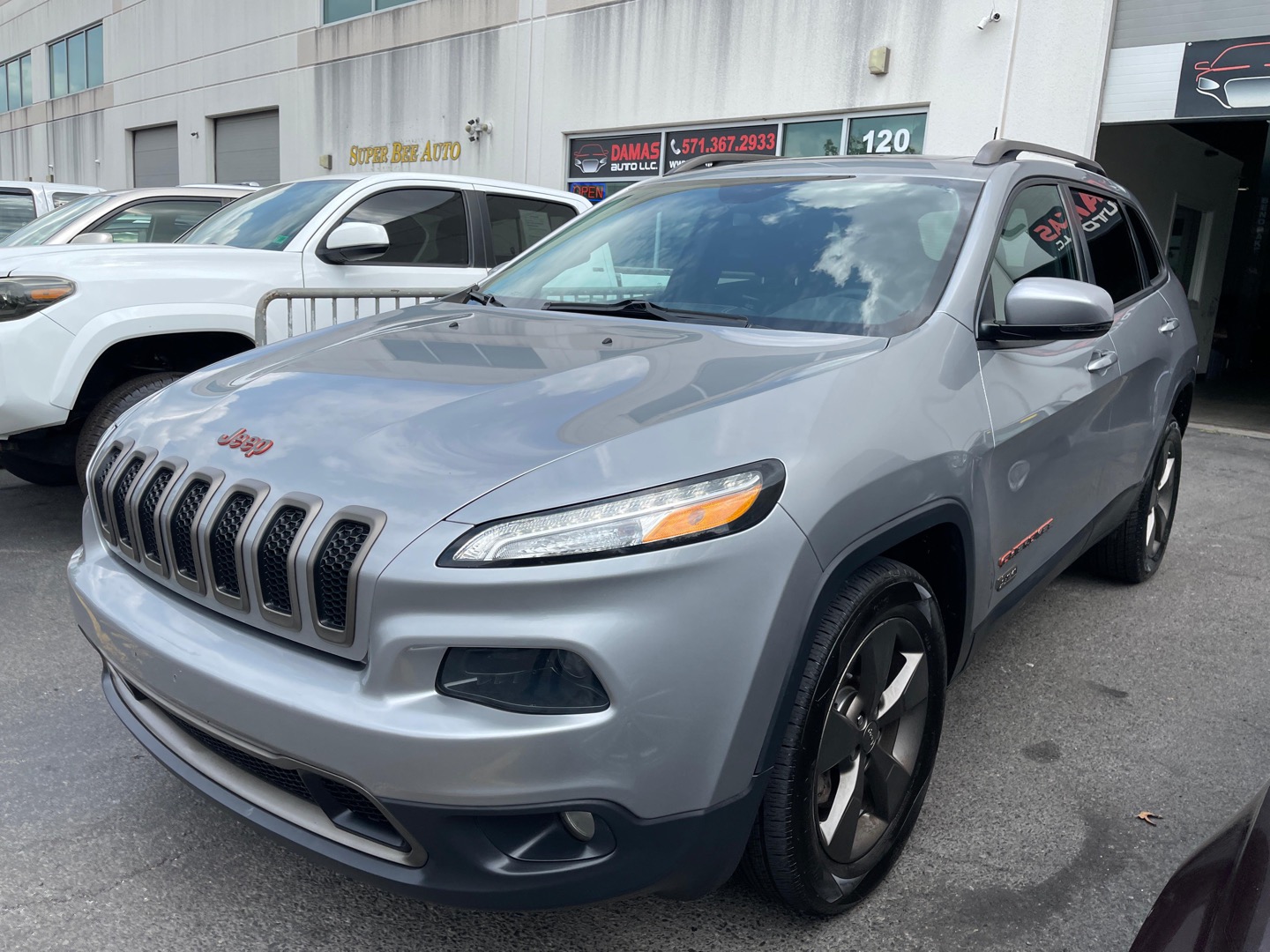 Vehicle Image 2
