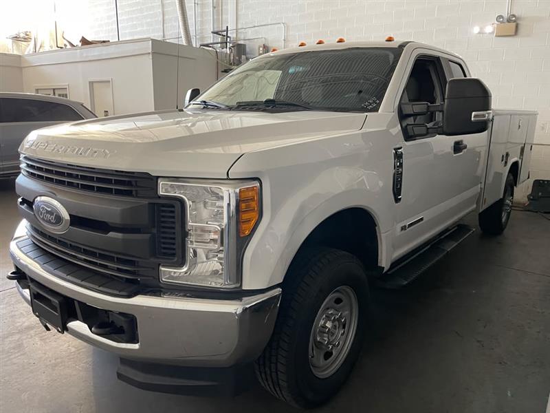 2017 FORD SUPER DUTY F-350 SRW Lariat/XLT/XL