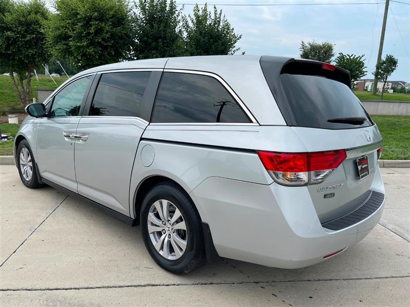 View vehicle photo 5