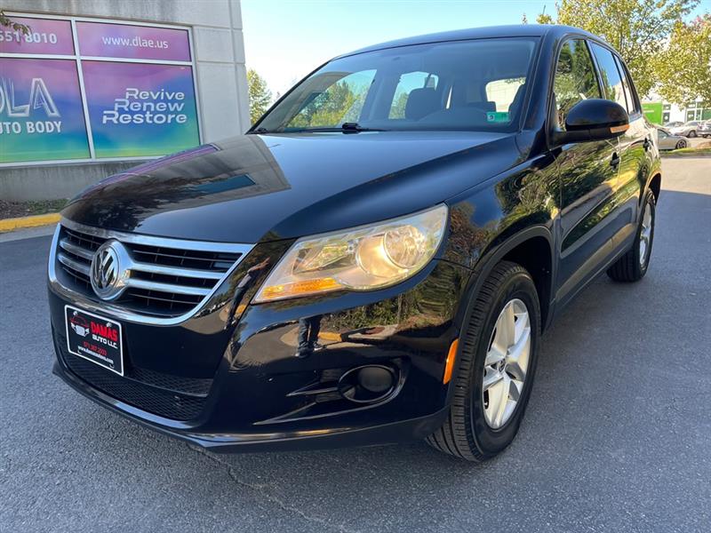 2011 VOLKSWAGEN TIGUAN S
