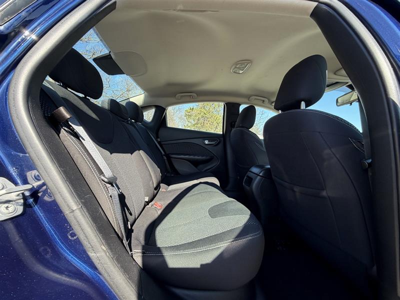 2016 Dodge Dart SXT - Photo 16