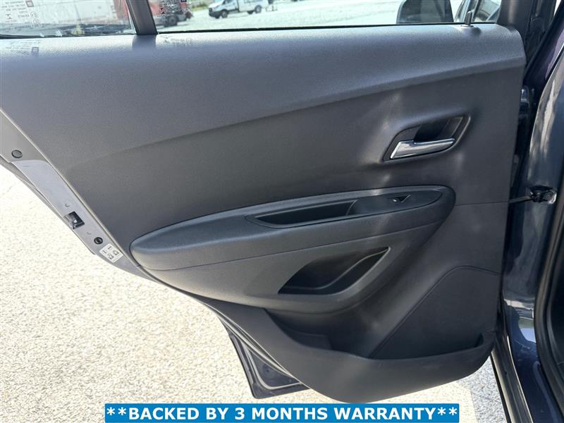 2019 Chevrolet Trax LS - Photo 13