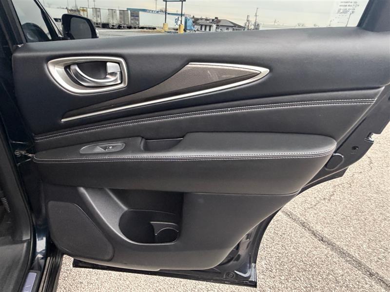 2018 INFINITI QX60 Base - Photo 17