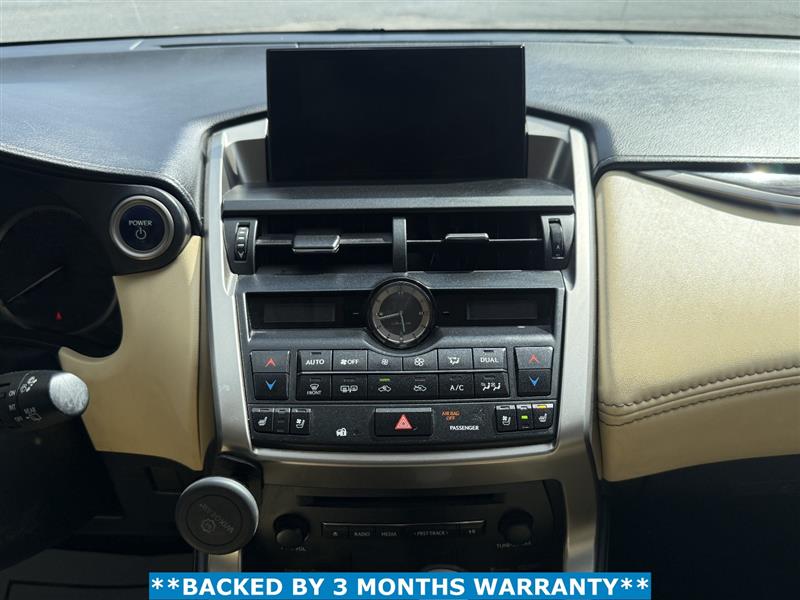 2015 Lexus NX 300h - Photo 22