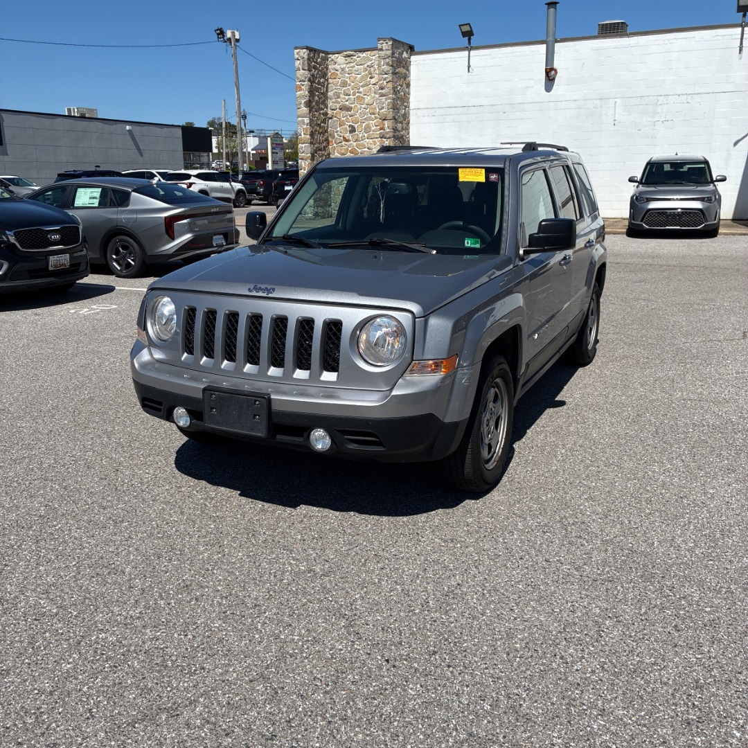2016 Jeep Patriot Sport's photo