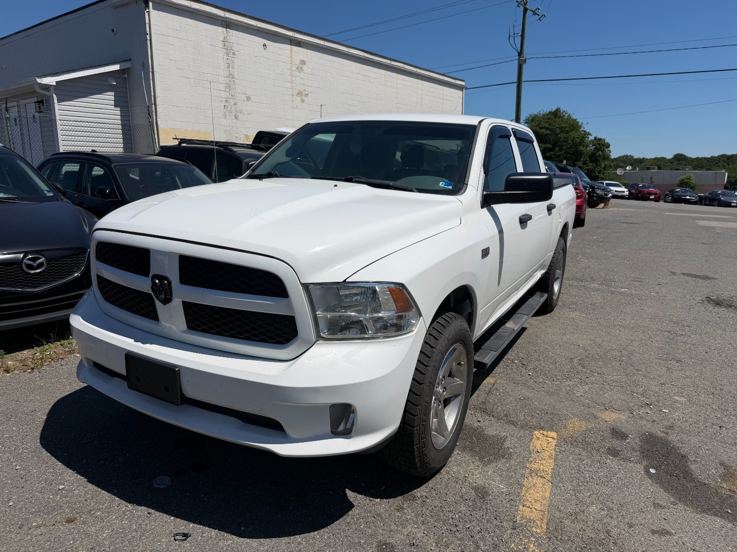 2015 RAM 1500 Express 4x4 Crew Cab's photo