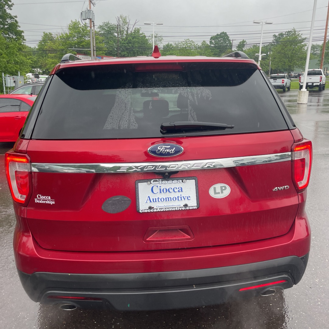 2016 Ford Explorer Base - Photo 5
