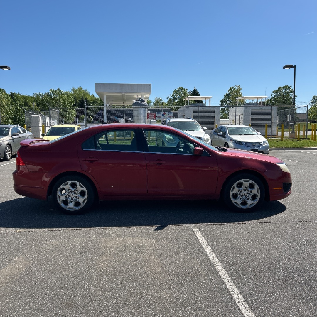 2010 Ford Fusion SE - Photo 8