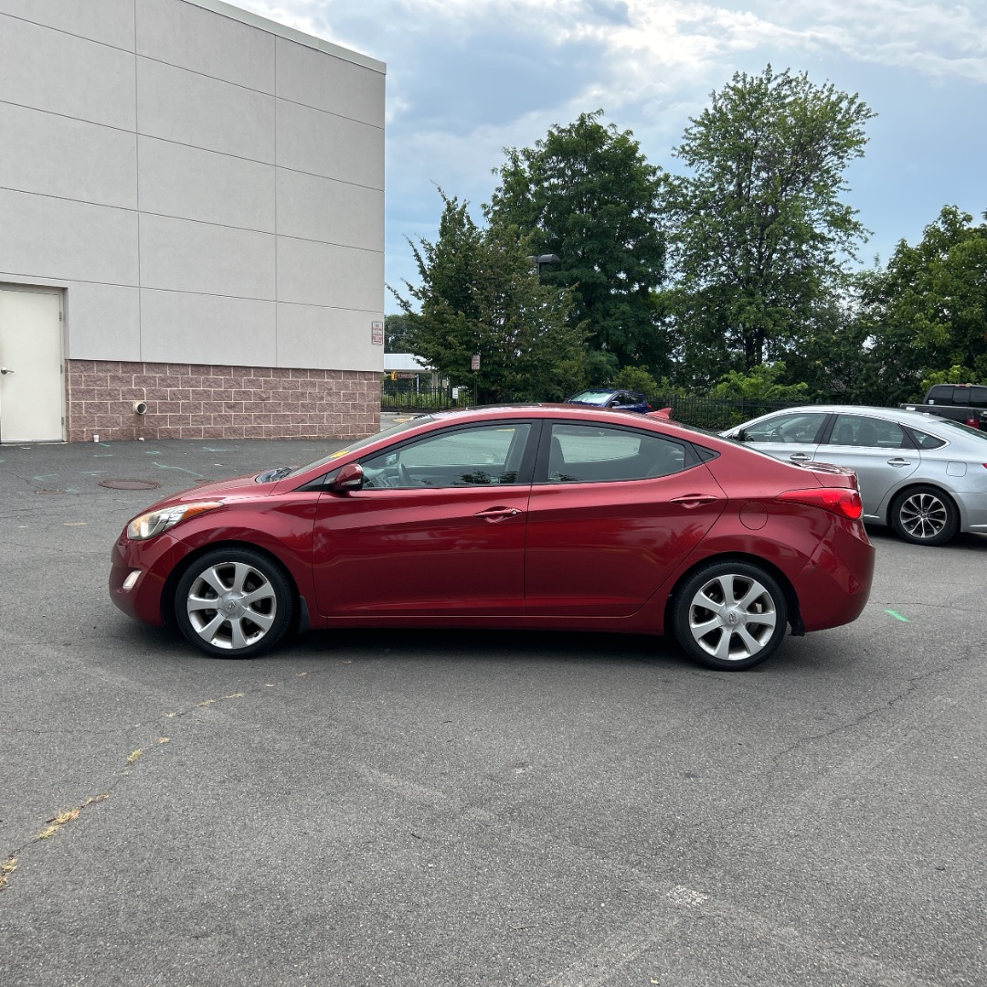 2013 Hyundai Elantra Limited - Photo 4