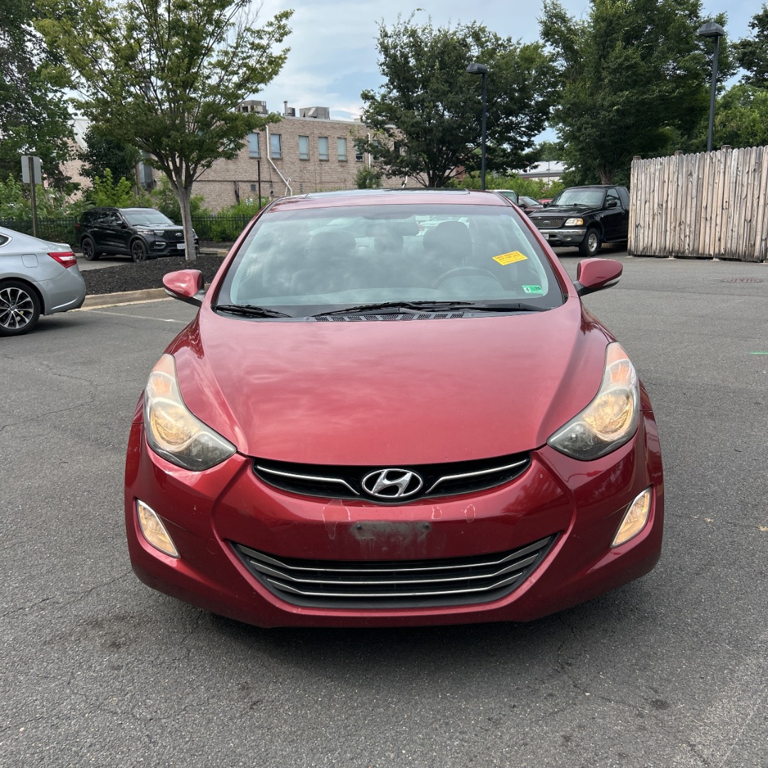 2013 Hyundai Elantra Limited - Photo 2