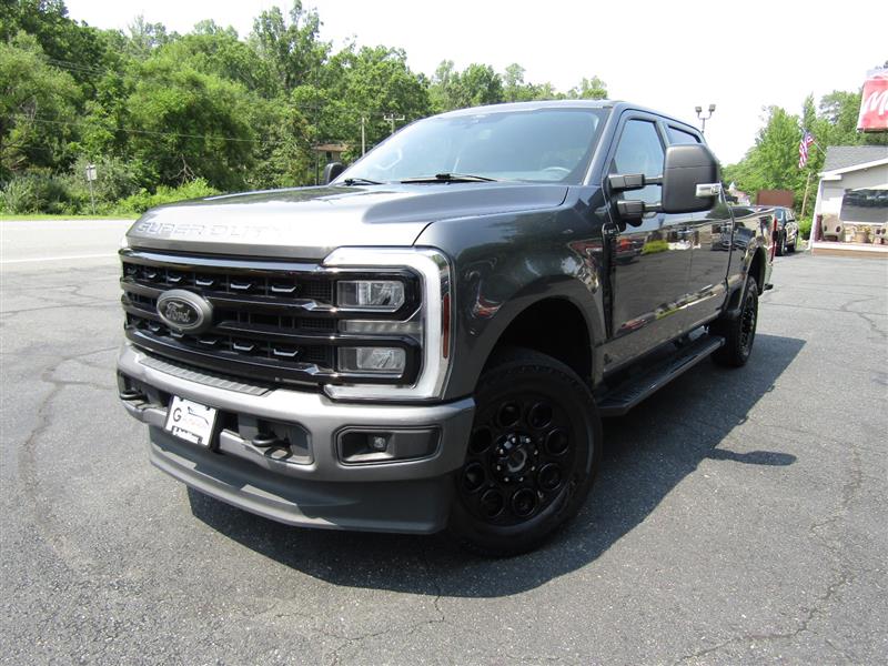 Carbonized Gray Metallic 2024 Ford F-250 Super Duty Pickup Truck Four-Wheel Drive Automatic
