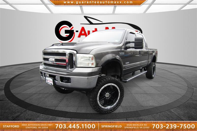 2005 FORD F-250 SUPER DUTY Lariat Crew Cab 4WD
