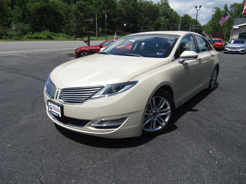 Gray (Platinum Dune Metallic Tri-Coat) 2014 Lincoln MKZ Sedan All-Wheel Drive Automatic