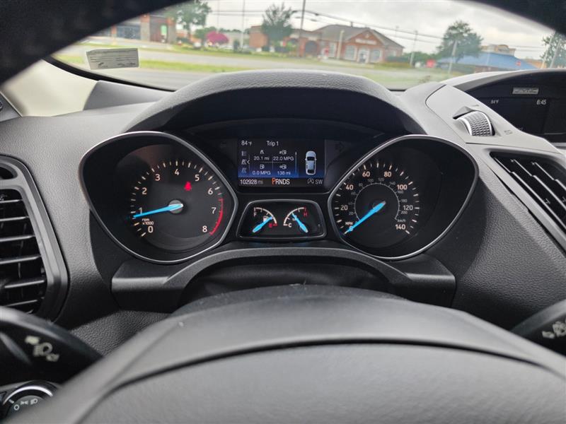 2017 FORD ESCAPE SE