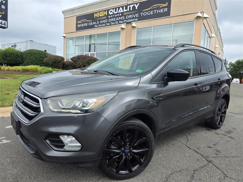2017 FORD ESCAPE SE
