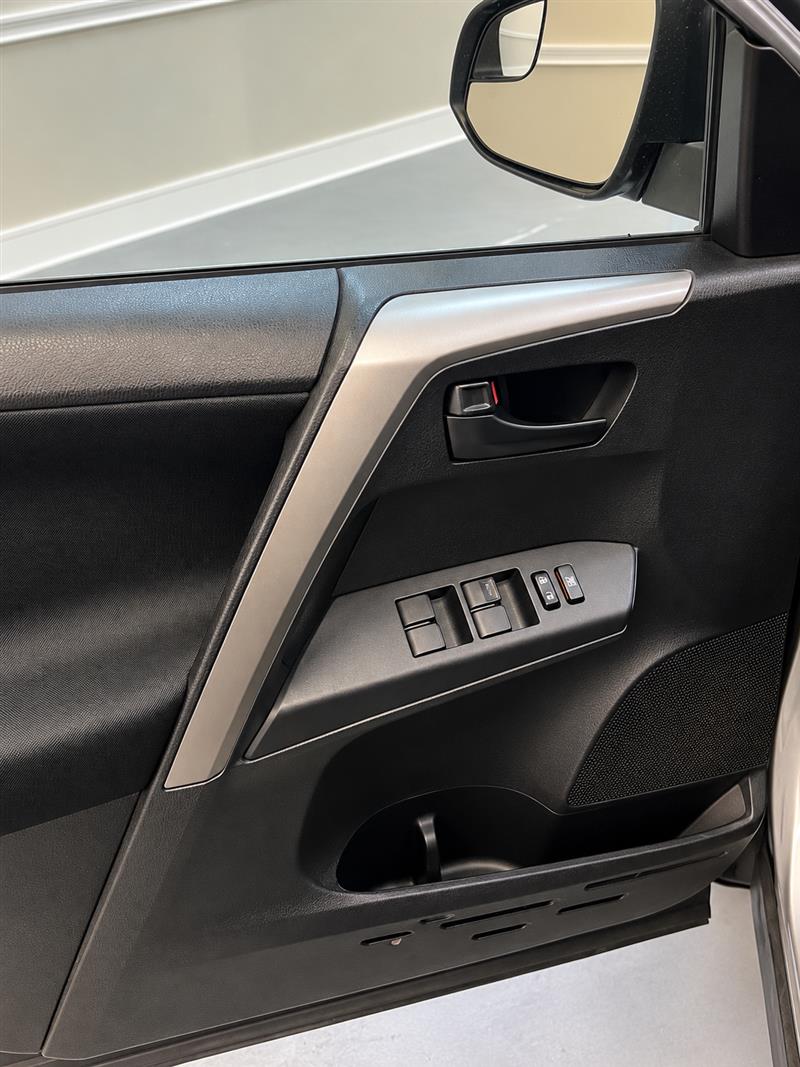 2017 TOYOTA RAV4 LE AWD