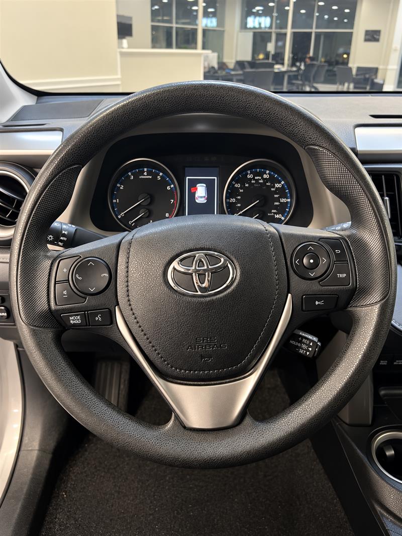 2017 TOYOTA RAV4 LE AWD