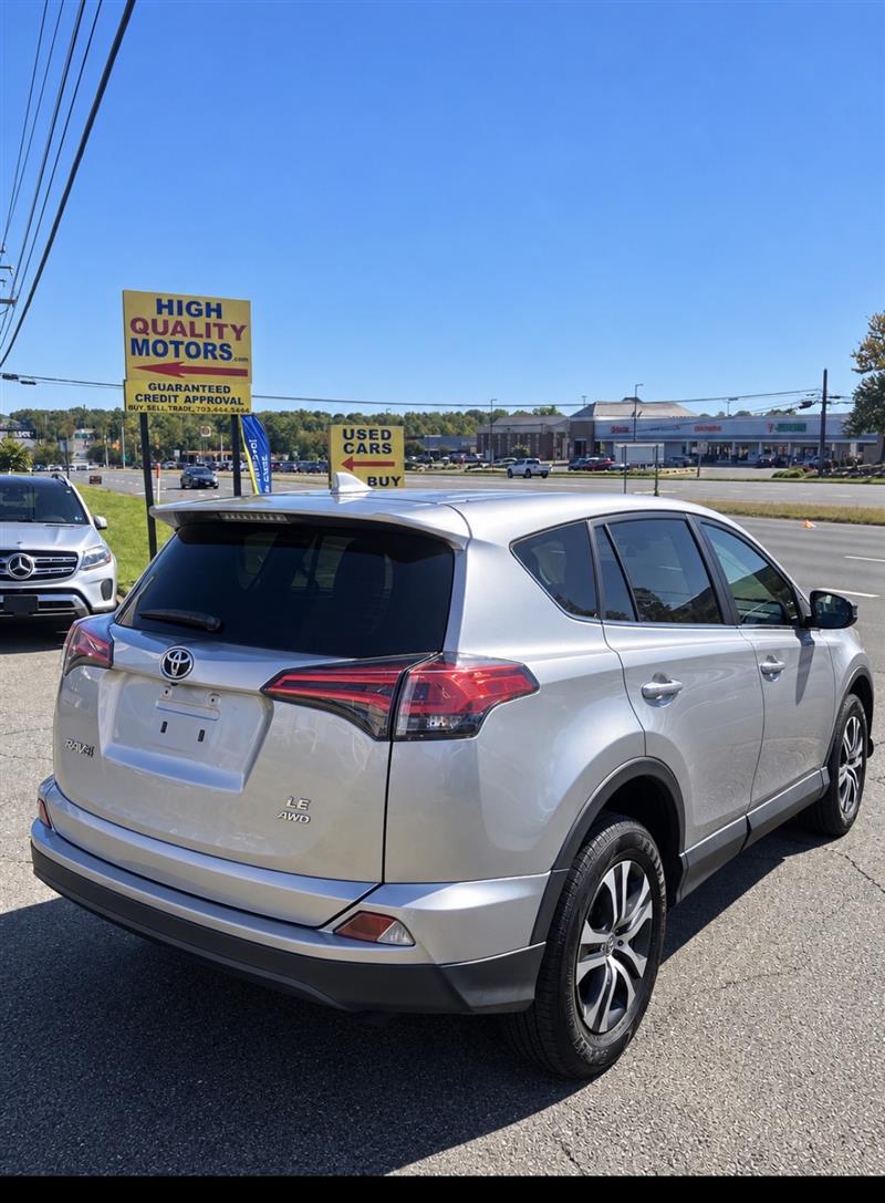 2018 TOYOTA RAV4 LE