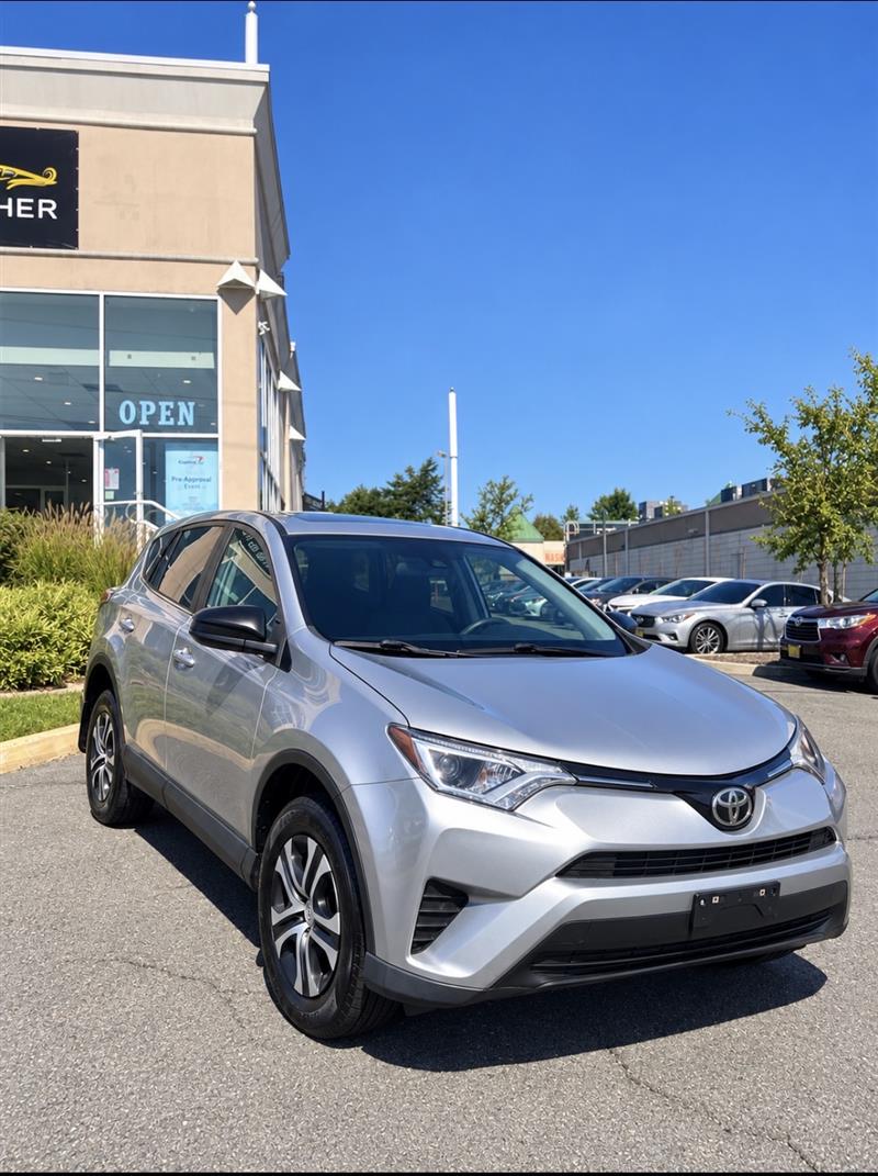 2018 TOYOTA RAV4 LE