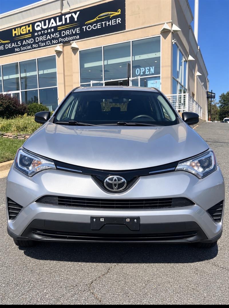 2018 TOYOTA RAV4 LE