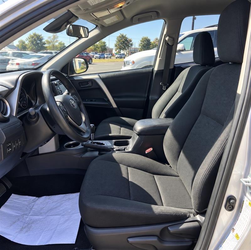 2018 TOYOTA RAV4 LE