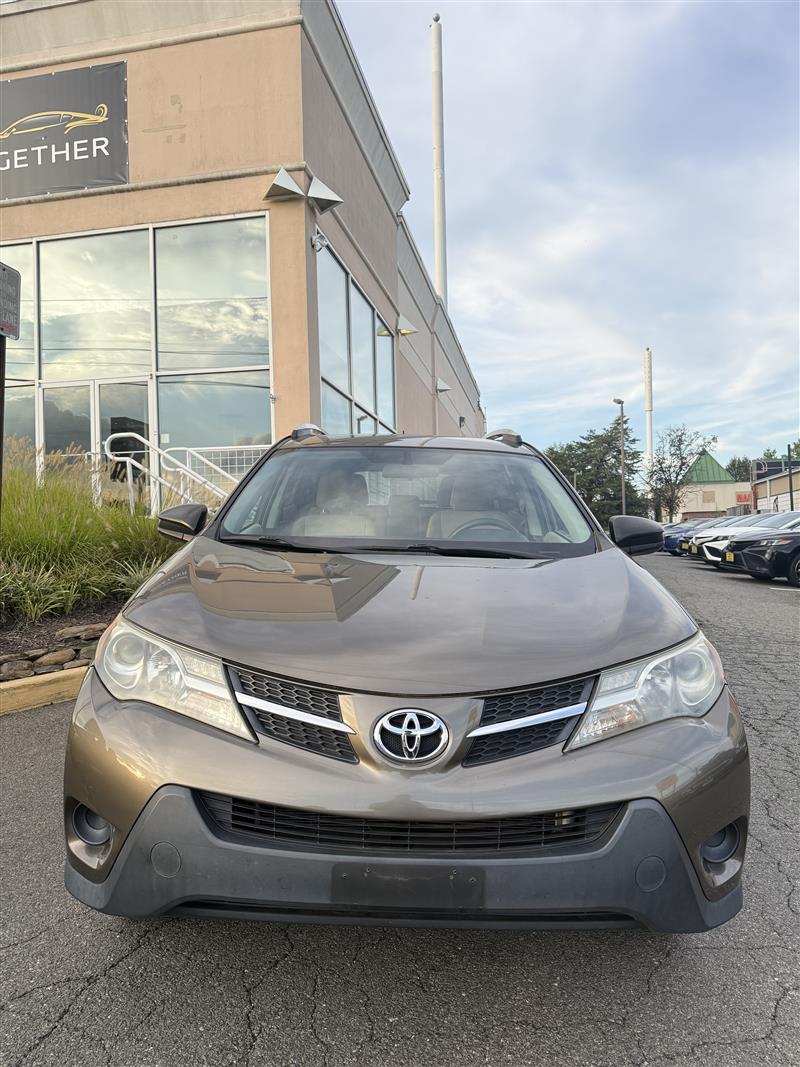2013 TOYOTA RAV4 LE