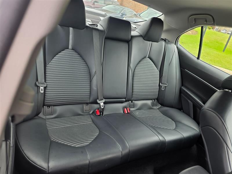 2023 TOYOTA CAMRY SE W/ LEATHER