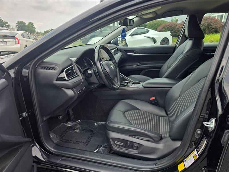 2023 TOYOTA CAMRY SE W/ LEATHER