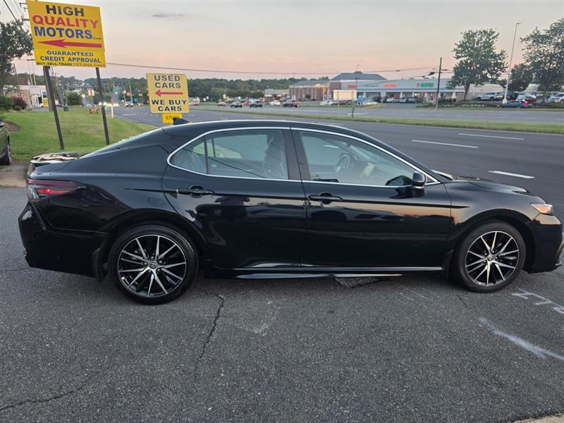 2024 TOYOTA CAMRY SE