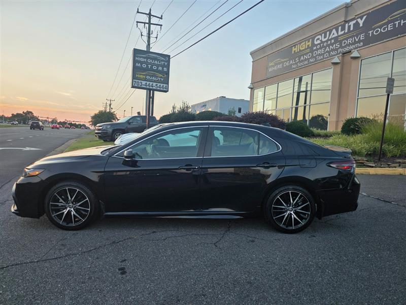 2024 TOYOTA CAMRY SE