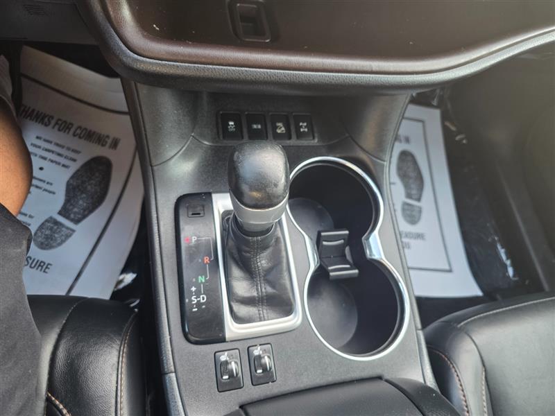 2016 TOYOTA HIGHLANDER XLE