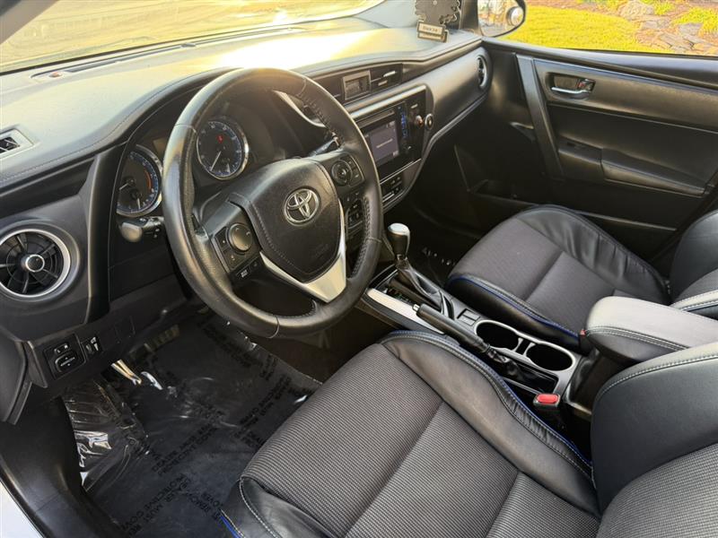 2017 TOYOTA COROLLA SE