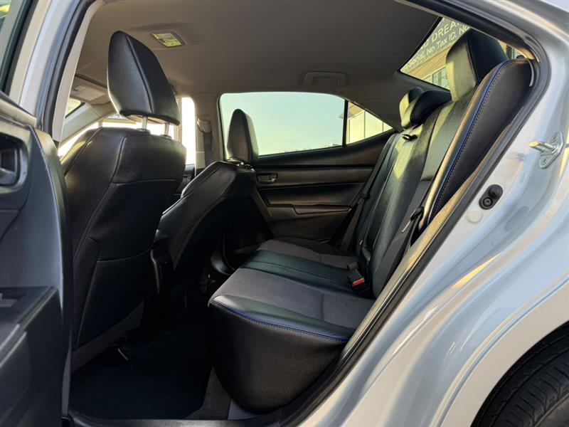 2017 TOYOTA COROLLA SE