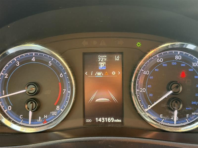 2017 TOYOTA COROLLA SE