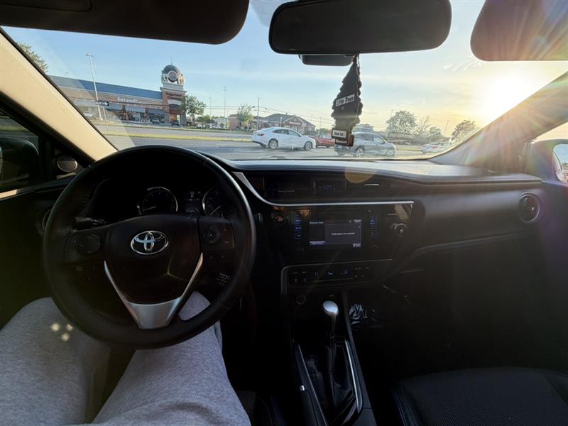 2017 TOYOTA COROLLA SE