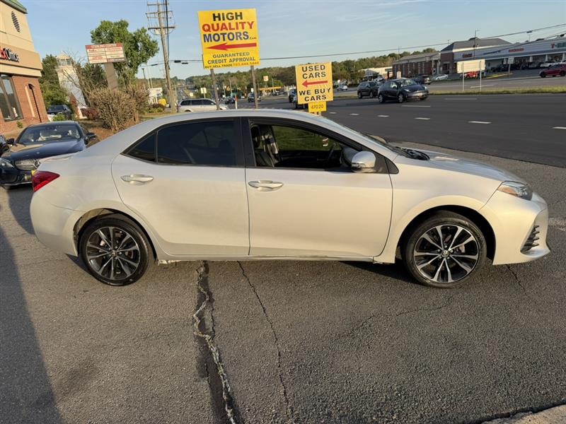 2017 TOYOTA COROLLA SE