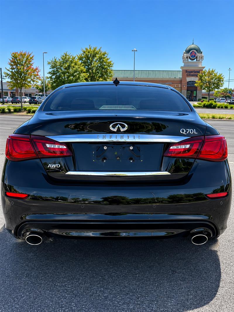 2018 INFINITI Q70L 3.7 LUXE
