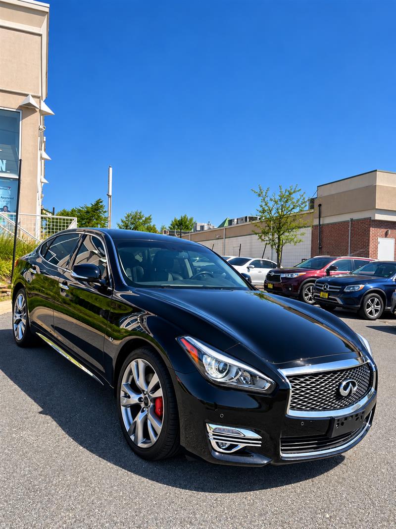2018 INFINITI Q70L 3.7 LUXE