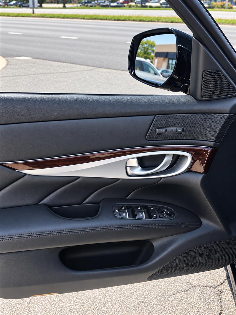 2018 INFINITI Q70L 3.7 LUXE