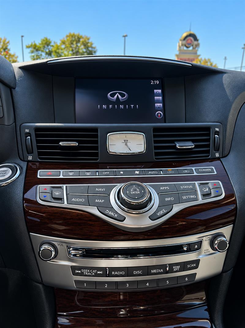2018 INFINITI Q70L 3.7 LUXE
