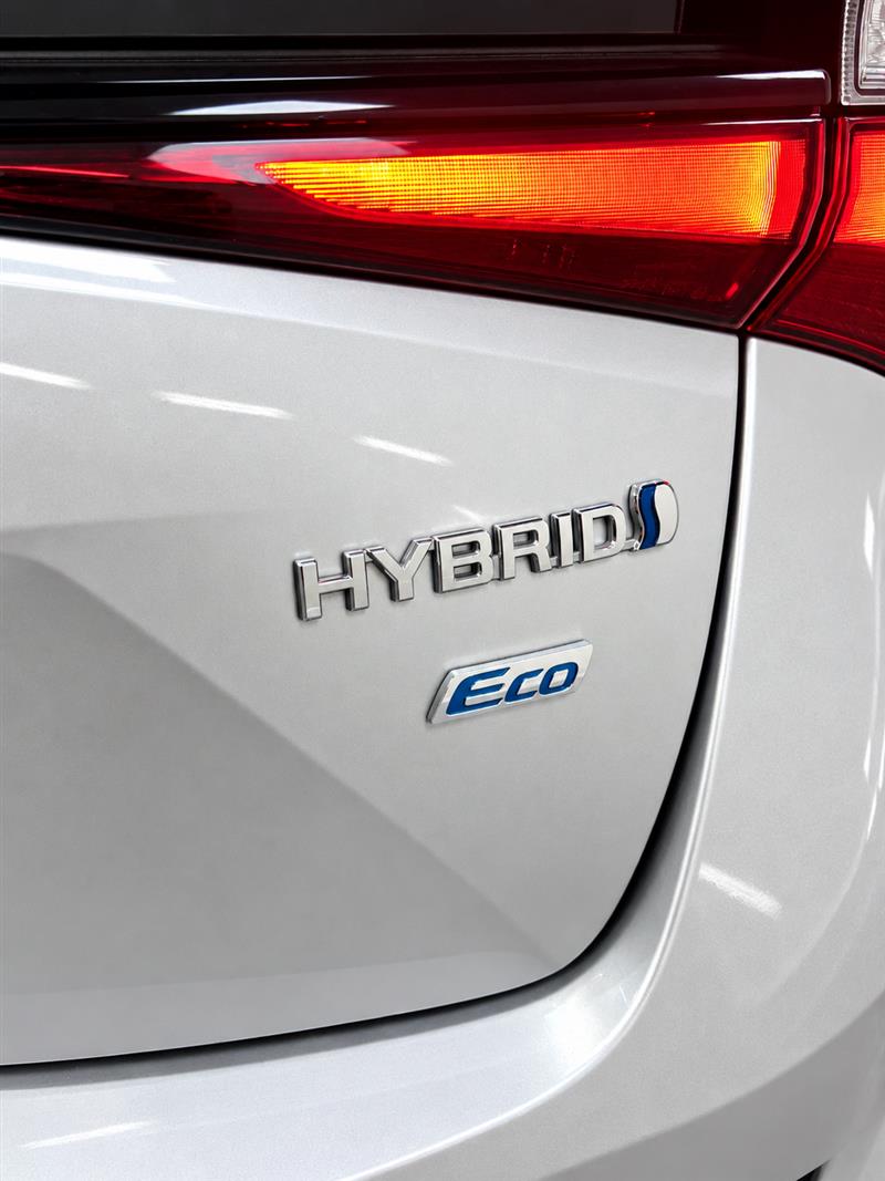 2022 TOYOTA PRIUS L ECO