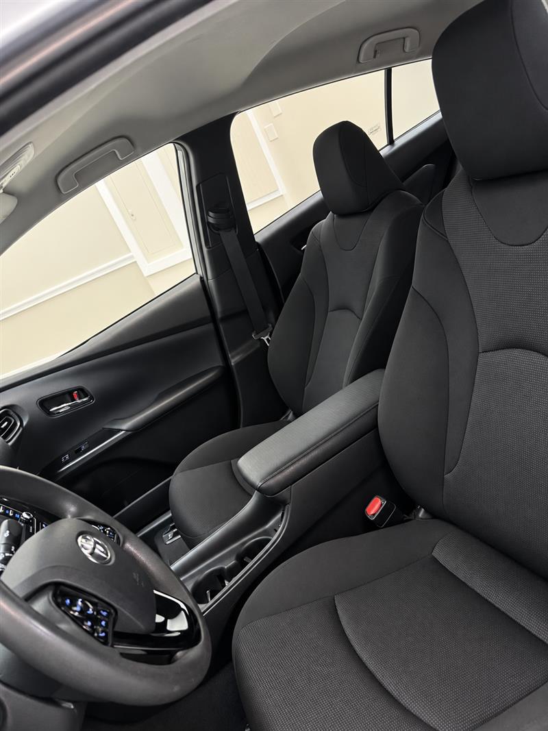 2022 TOYOTA PRIUS L ECO