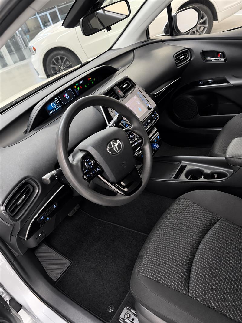 2022 TOYOTA PRIUS L ECO